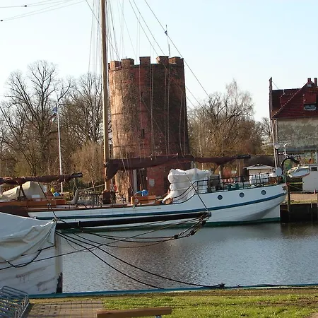 Lägenhet Direkt Am Ryck- Naehe Uni Und Kliniken Greifswald