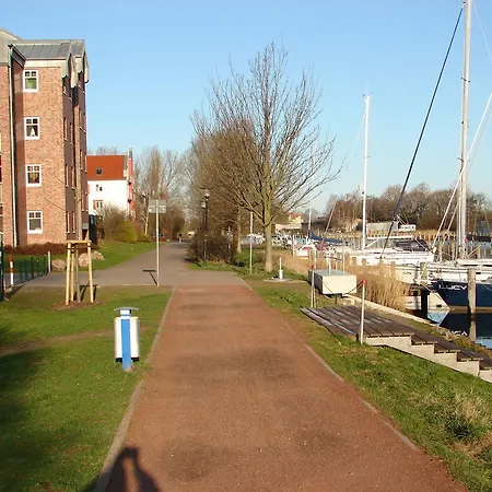 Direkt Am Ryck- Naehe Uni Und Kliniken جرايفسفالد