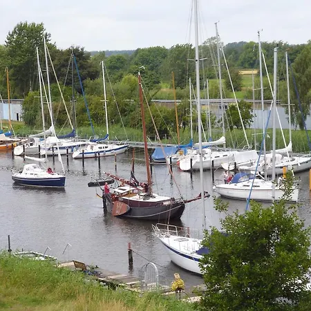 Lägenhet Direkt Am Ryck- Naehe Uni Und Kliniken *