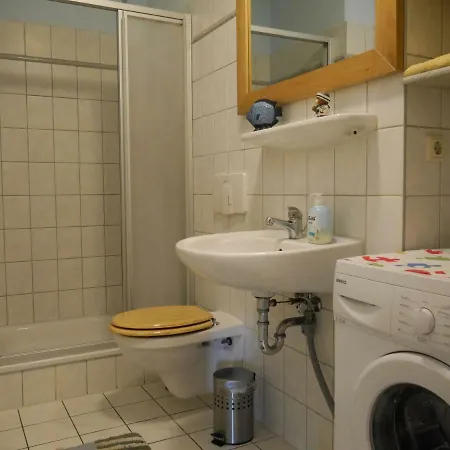 Direkt Am Ryck- Naehe Uni Und Kliniken Lägenhet